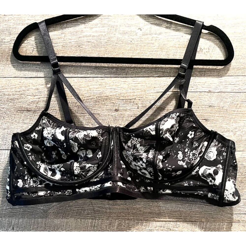 Torrid Skull Floral Unpadded Strappy Cage Bralette 4X/26